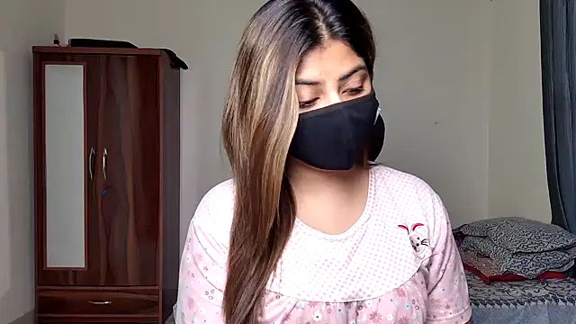 Snapshot of Hoty-Shivangi chatting on 03/17/26, 12:52 Hoty-Shivangi online show from 03/17/26, 12:52