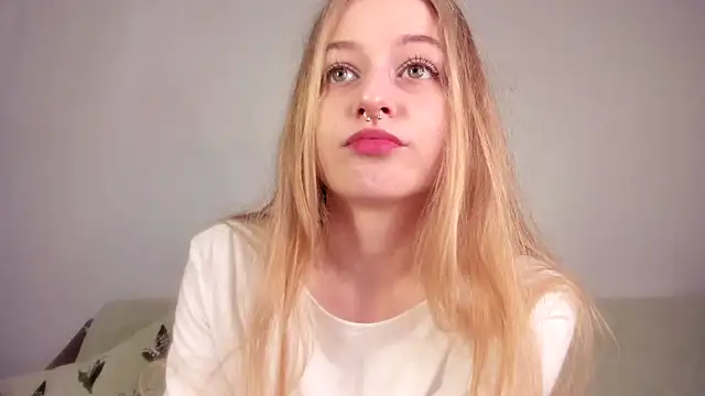 MiaMews online show from 04/10/26, 06:40