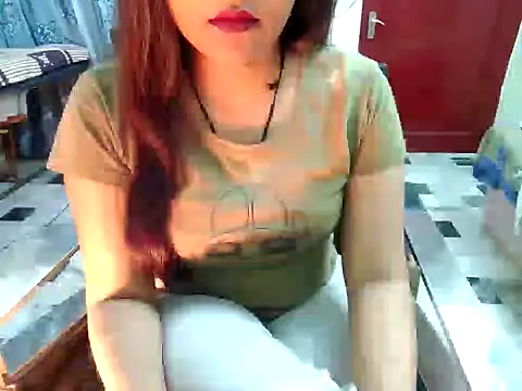 Snapshot of aarushi_sharmaa chatting on 01/27/25, 01:59 aarushi sharmaa online show from 01/27/25, 01:59