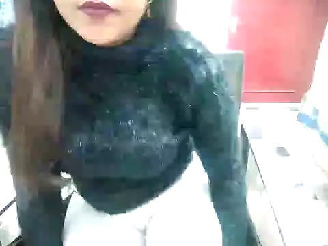 Snapshot of aarushi_sharmaa chatting on 02/03/25, 05:18 aarushi sharmaa online show from 02/03/25, 05:18