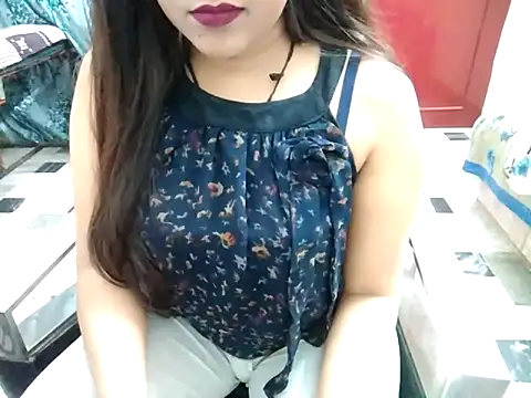 Snapshot of aarushi_sharmaa chatting on 02/21/25, 05:53 aarushi sharmaa online show from 02/21/25, 05:53