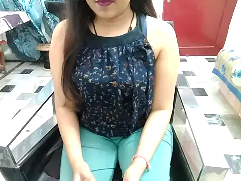 Snapshot of aarushi_sharmaa chatting on 02/23/25, 07:07 aarushi sharmaa online show from 02/23/25, 07:07