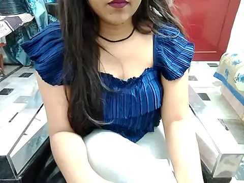 Snapshot of aarushi_sharmaa chatting on 02/27/25, 03:14 aarushi sharmaa online show from 02/27/25, 03:14