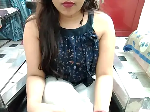 Snapshot of aarushi_sharmaa chatting on 03/04/25, 12:22 aarushi sharmaa online show from 03/04/25, 12:22