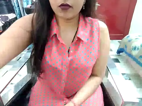 Snapshot of aarushi_sharmaa chatting on 03/08/25, 12:20 aarushi sharmaa online show from 03/08/25, 12:20