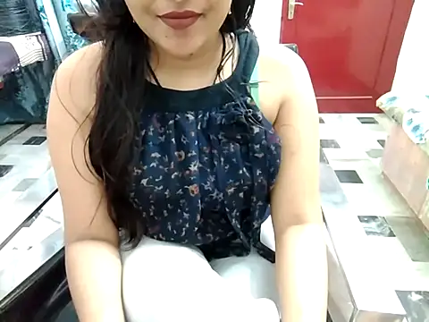 Snapshot of aarushi_sharmaa chatting on 03/16/25, 10:55 aarushi sharmaa online show from 03/16/25, 10:55