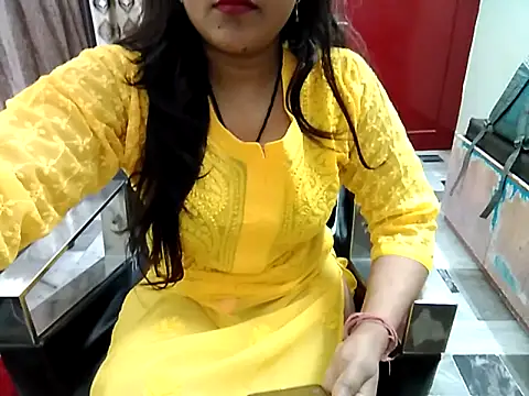 Snapshot of aarushi_sharmaa chatting on 09/12/25, 03:34 aarushi sharmaa online show from 09/12/25, 03:34