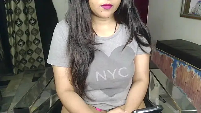 Snapshot of aarushi_sharmaa chatting on 09/24/25, 08:34 aarushi sharmaa online show from 09/24/25, 08:34