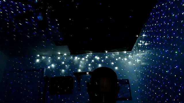 Snapshot of Buffshagswell chatting on 03/08/25, 08:44 Buffshagswell online show from 03/08/25, 08:44