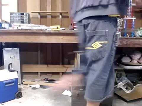 Snapshot of Buffshagswell chatting on 03/10/25, 04:14 Buffshagswell online show from 03/10/25, 04:14