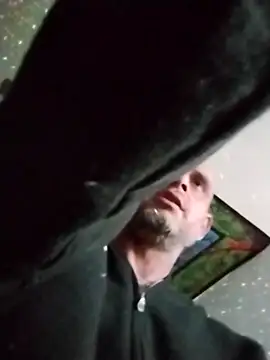 Snapshot of Buffshagswell chatting on 03/12/25, 03:40 Buffshagswell online show from 03/12/25, 03:40