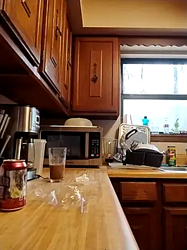 Snapshot of Buffshagswell chatting on 03/16/25, 03:28 Buffshagswell online show from 03/16/25, 03:28