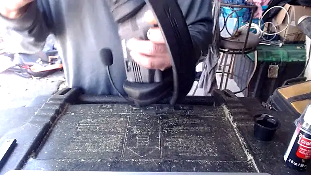 Snapshot of Buffshagswell chatting on 03/19/25, 04:13 Buffshagswell online show from 03/19/25, 04:13