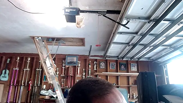 Snapshot of Buffshagswell chatting on 03/19/25, 07:17 Buffshagswell online show from 03/19/25, 07:17