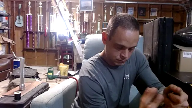 Snapshot of Buffshagswell chatting on 03/20/25, 05:24 Buffshagswell online show from 03/20/25, 05:24