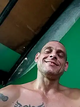 Snapshot of Buffshagswell chatting on 09/09/25, 09:03 Buffshagswell online show from 09/09/25, 09:03