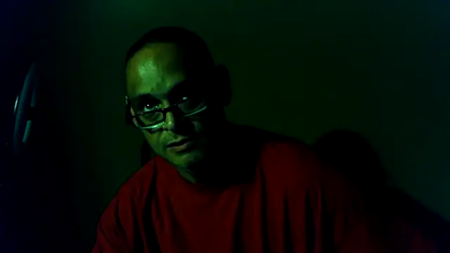 Snapshot of Buffshagswell chatting on 09/12/25, 05:40 Buffshagswell online show from 09/12/25, 05:40