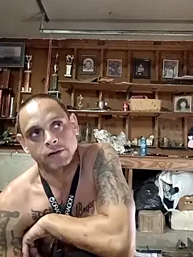 Snapshot of Buffshagswell chatting on 09/13/25, 05:51 Buffshagswell online show from 09/13/25, 05:51