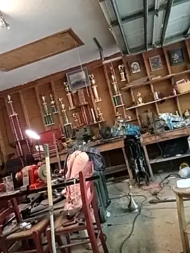 Snapshot of Buffshagswell chatting on 09/15/25, 06:30 Buffshagswell online show from 09/15/25, 06:30