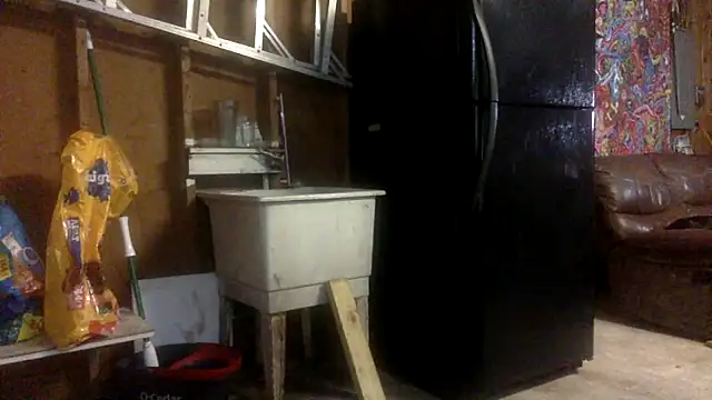 Snapshot of Buffshagswell chatting on 09/17/25, 06:20 Buffshagswell online show from 09/17/25, 06:20