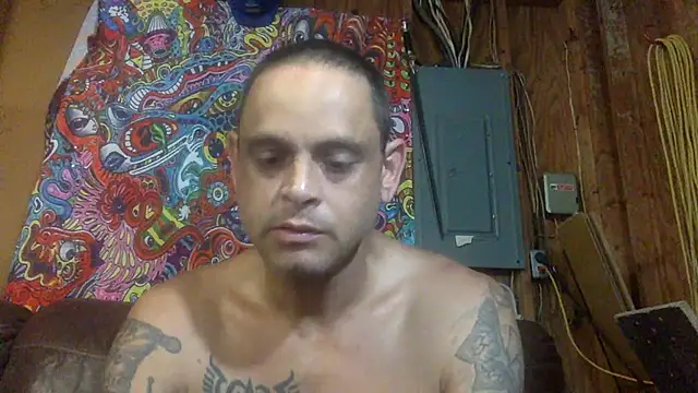 Snapshot of Buffshagswell chatting on 09/18/25, 03:03 Buffshagswell online show from 09/18/25, 03:03