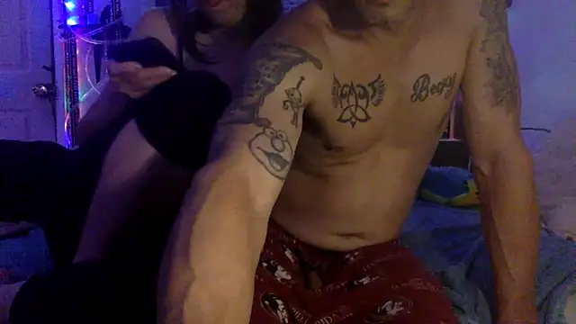 Snapshot of Buffshagswell chatting on 09/22/25, 01:13 Buffshagswell online show from 09/22/25, 01:13