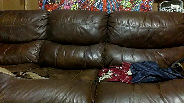 Snapshot of Buffshagswell chatting on 09/26/25, 05:28 Buffshagswell online show from 09/26/25, 05:28