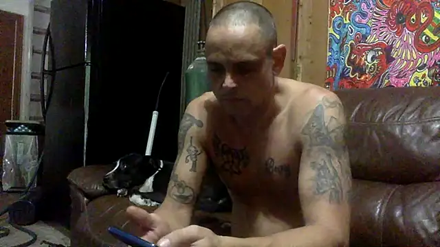 Snapshot of Buffshagswell chatting on 10/06/25, 04:26 Buffshagswell online show from 10/06/25, 04:26