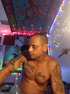 Snapshot of Buffshagswell chatting on 10/08/25, 10:46 Buffshagswell online show from 10/08/25, 10:46