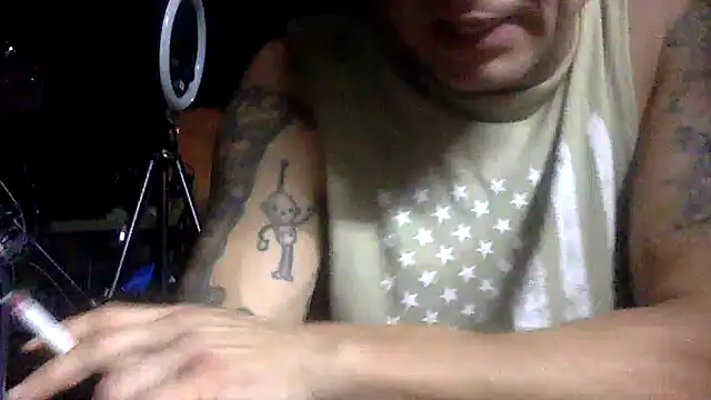 Snapshot of Buffshagswell chatting on 10/09/25, 12:30 Buffshagswell online show from 10/09/25, 12:30