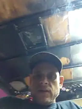 Snapshot of Buffshagswell chatting on 10/14/25, 03:51 Buffshagswell online show from 10/14/25, 03:51