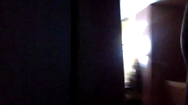 Snapshot of Buffshagswell chatting on 10/15/25, 10:21 Buffshagswell online show from 10/15/25, 10:21