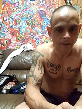 Snapshot of Buffshagswell chatting on 10/17/25, 03:58 Buffshagswell online show from 10/17/25, 03:58