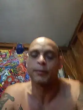 Snapshot of Buffshagswell chatting on 10/19/25, 06:36 Buffshagswell online show from 10/19/25, 06:36