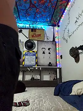 Snapshot of Buffshagswell chatting on 10/20/25, 09:59 Buffshagswell online show from 10/20/25, 09:59