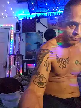 Snapshot of Buffshagswell chatting on 10/24/25, 06:48 Buffshagswell online show from 10/24/25, 06:48