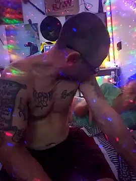 Snapshot of Buffshagswell chatting on 10/26/25, 03:23 Buffshagswell online show from 10/26/25, 03:23