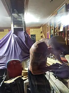 Snapshot of Buffshagswell chatting on 10/27/25, 11:52 Buffshagswell online show from 10/27/25, 11:52