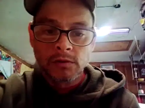 Snapshot of Buffshagswell chatting on 11/05/25, 03:56 Buffshagswell online show from 11/05/25, 03:56