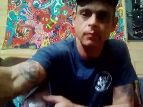 Snapshot of Buffshagswell chatting on 11/06/25, 07:26 Buffshagswell online show from 11/06/25, 07:26