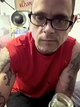 Snapshot of Buffshagswell chatting on 11/09/25, 03:16 Buffshagswell online show from 11/09/25, 03:16