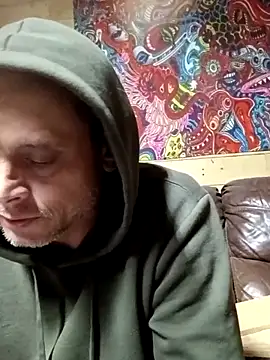 Snapshot of Buffshagswell chatting on 11/13/25, 04:00 Buffshagswell online show from 11/13/25, 04:00