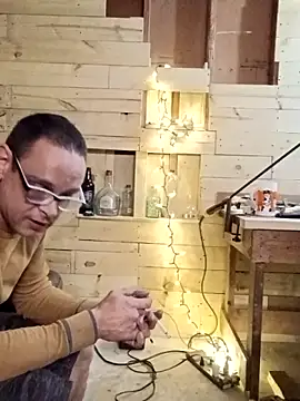 Snapshot of Buffshagswell chatting on 11/16/25, 01:55 Buffshagswell online show from 11/16/25, 01:55