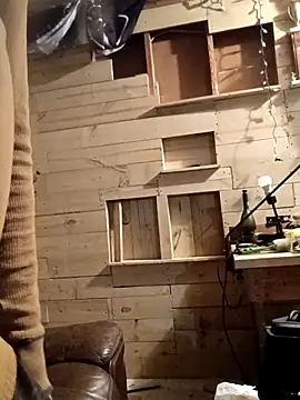 Snapshot of Buffshagswell chatting on 11/18/25, 05:45 Buffshagswell online show from 11/18/25, 05:45