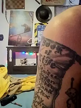 Snapshot of Buffshagswell chatting on 11/26/25, 03:13 Buffshagswell online show from 11/26/25, 03:13