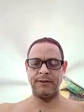 Snapshot of Buffshagswell chatting on 11/28/25, 08:22 Buffshagswell online show from 11/28/25, 08:22