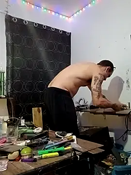 Snapshot of Buffshagswell chatting on 11/29/25, 08:28 Buffshagswell online show from 11/29/25, 08:28