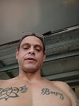 Snapshot of Buffshagswell chatting on 12/13/25, 10:37 Buffshagswell online show from 12/13/25, 10:37