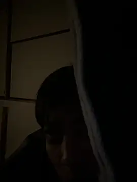 Snapshot of ryusei18570 chatting on 02/11/25, 05:40 ryusei18570 online show from 02/11/25, 05:40