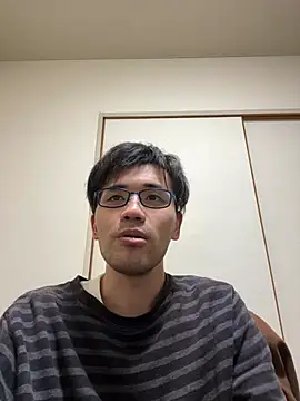 Snapshot of ryusei18570 chatting on 02/16/25, 01:27 ryusei18570 online show from 02/16/25, 01:27